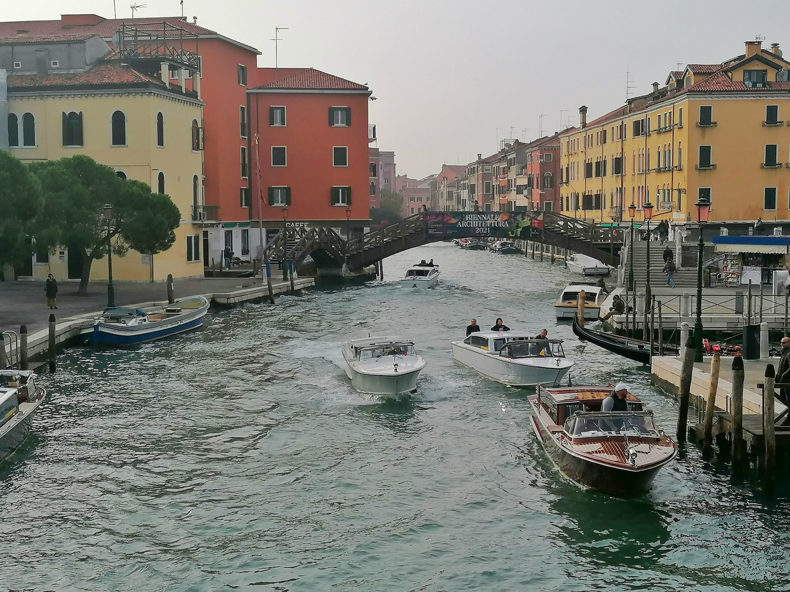 Pont Venise canal