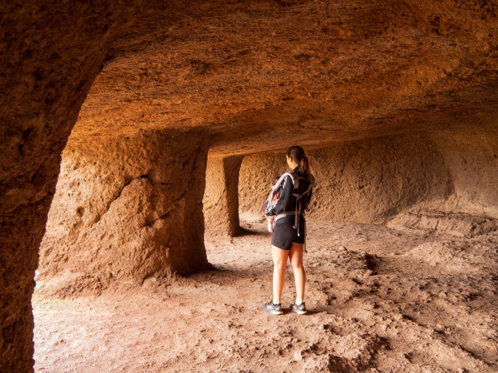 Cueva de Cuatros Puertas